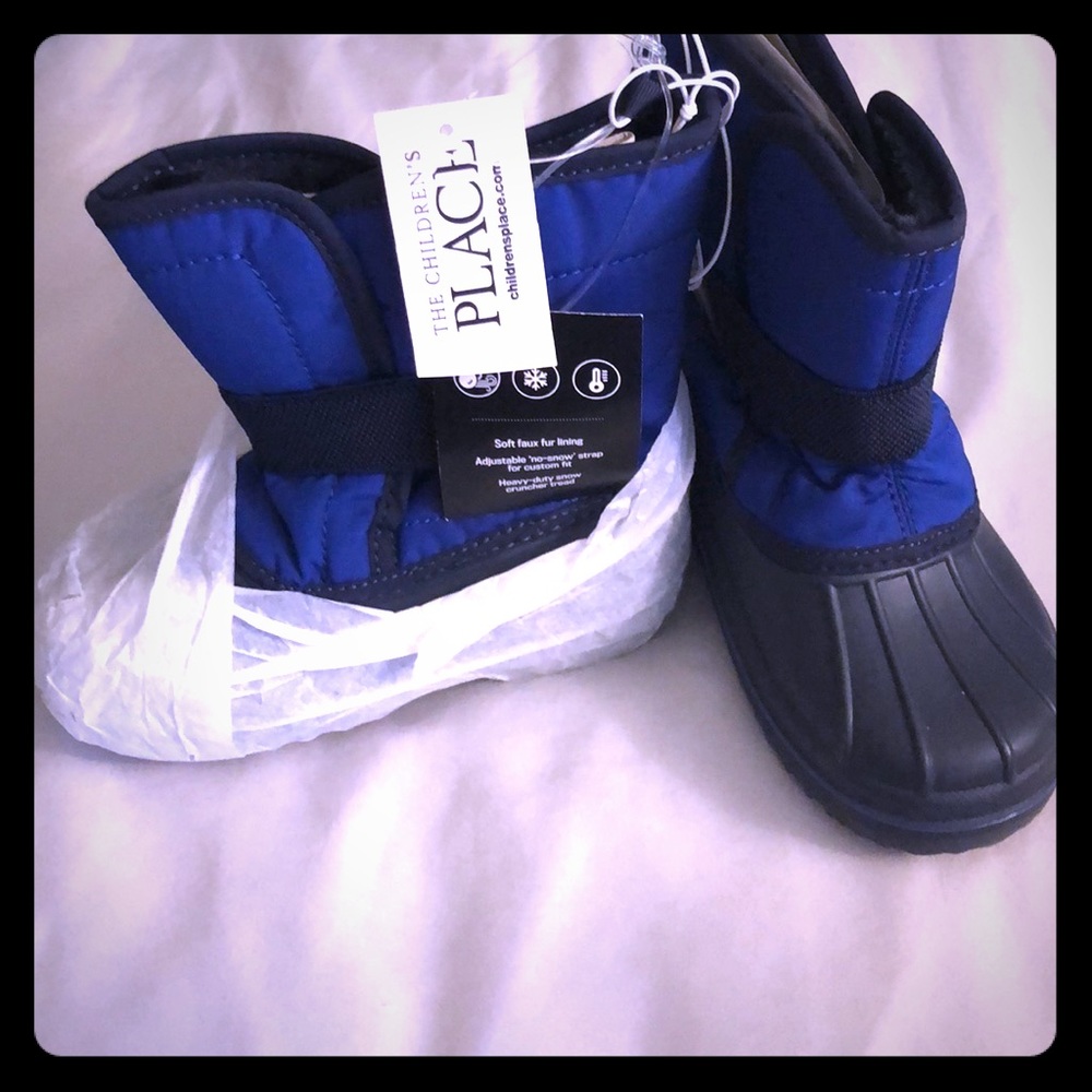 Snow boots